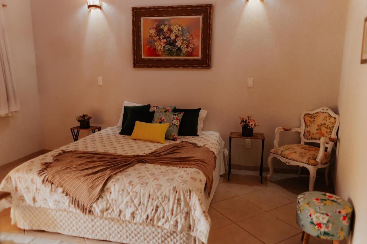Hotel Pousada Chale Das Flores แซร์เตาซินโญ ภายนอก รูปภาพ
