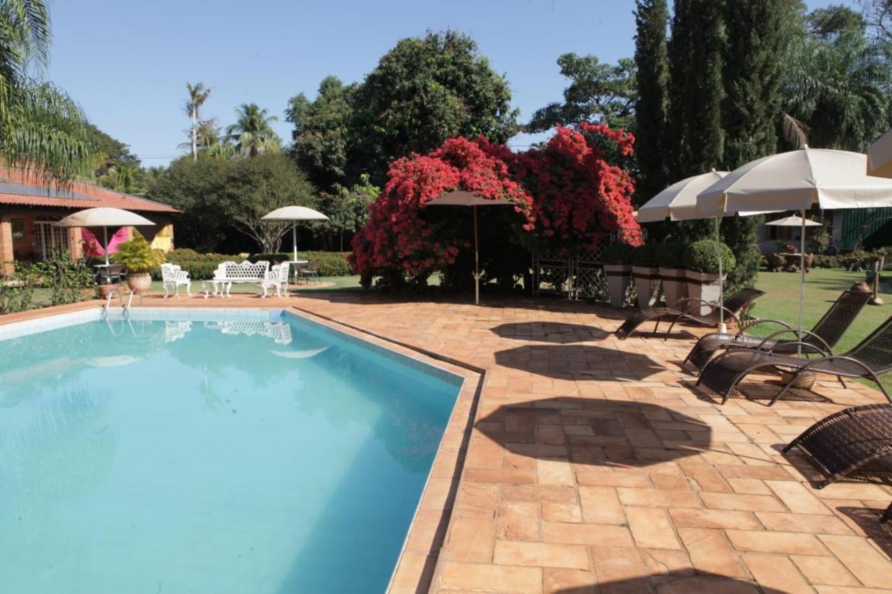 Hotel Pousada Chale Das Flores แซร์เตาซินโญ ภายนอก รูปภาพ