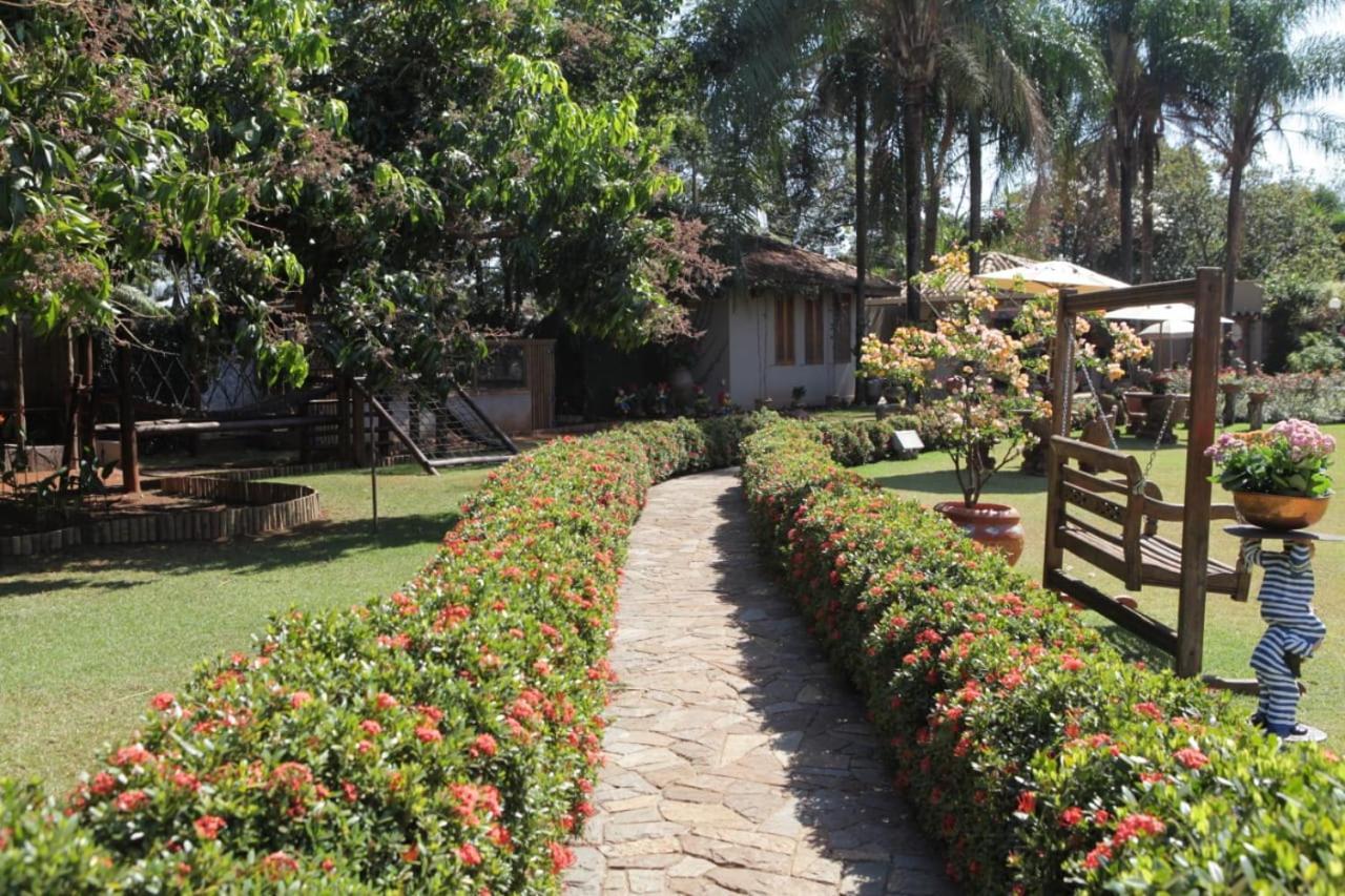 Hotel Pousada Chale Das Flores แซร์เตาซินโญ ภายนอก รูปภาพ