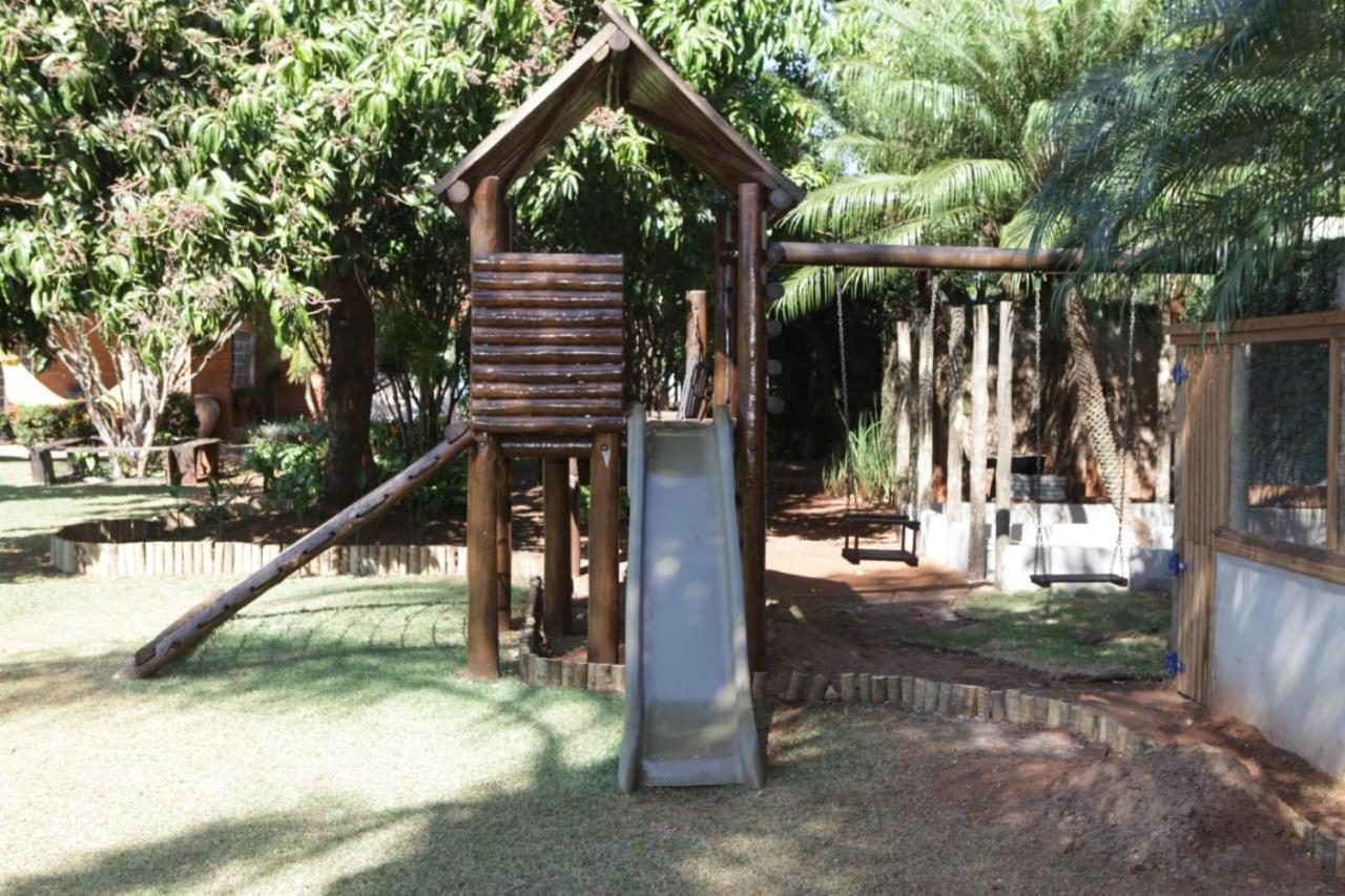 Hotel Pousada Chale Das Flores แซร์เตาซินโญ ภายนอก รูปภาพ
