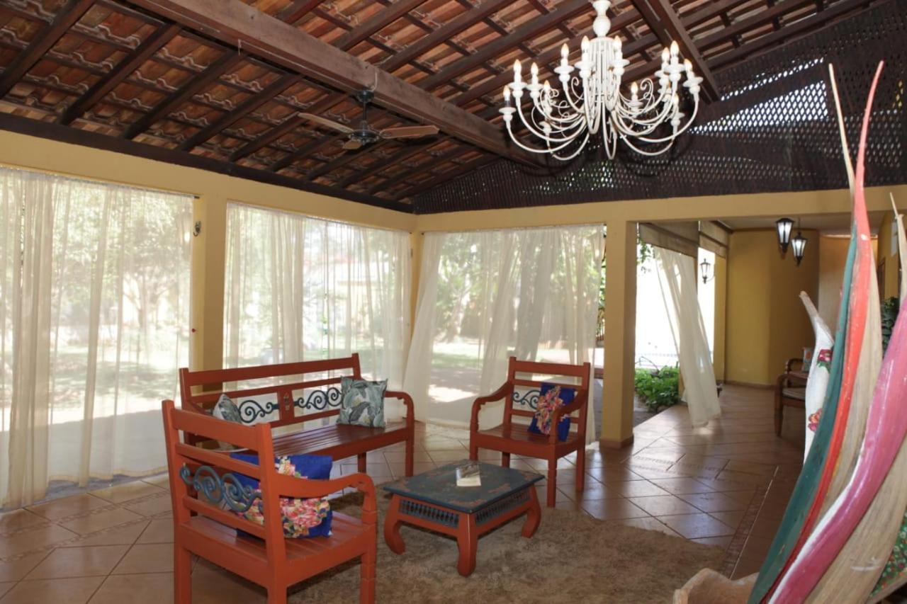 Hotel Pousada Chale Das Flores แซร์เตาซินโญ ภายนอก รูปภาพ